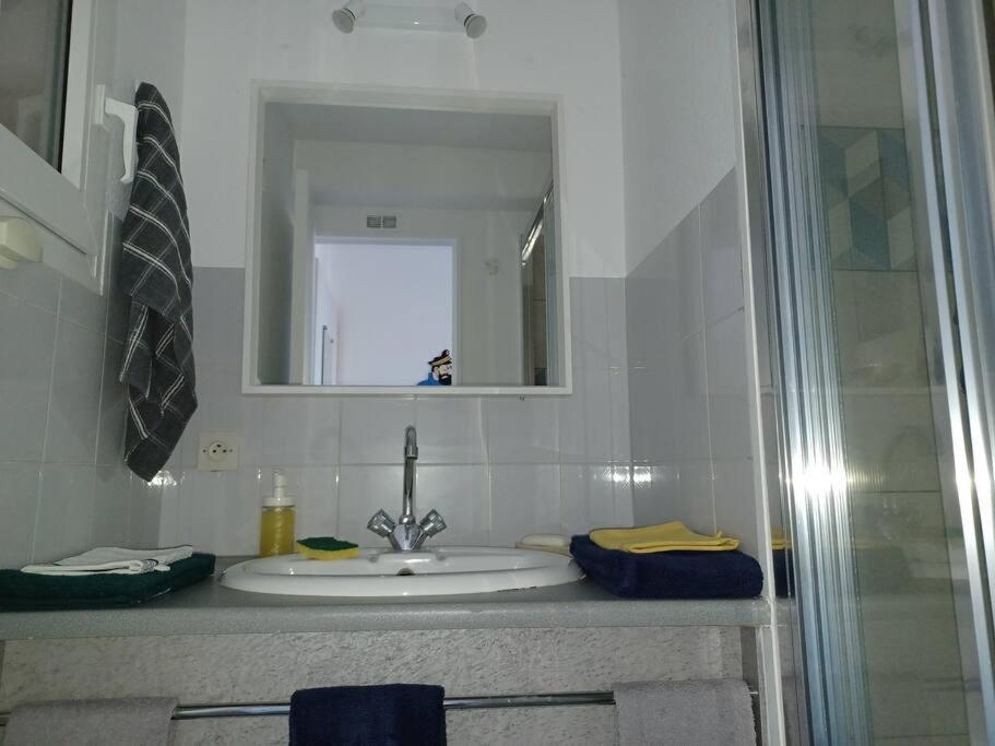 Plain-Pied, Terrasse, Piscine, Pleine Vue Mer, Plage A 6' A Pied, Parking, Wifi Fleury  Exterior photo